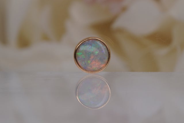 Threaded Opals in Gold