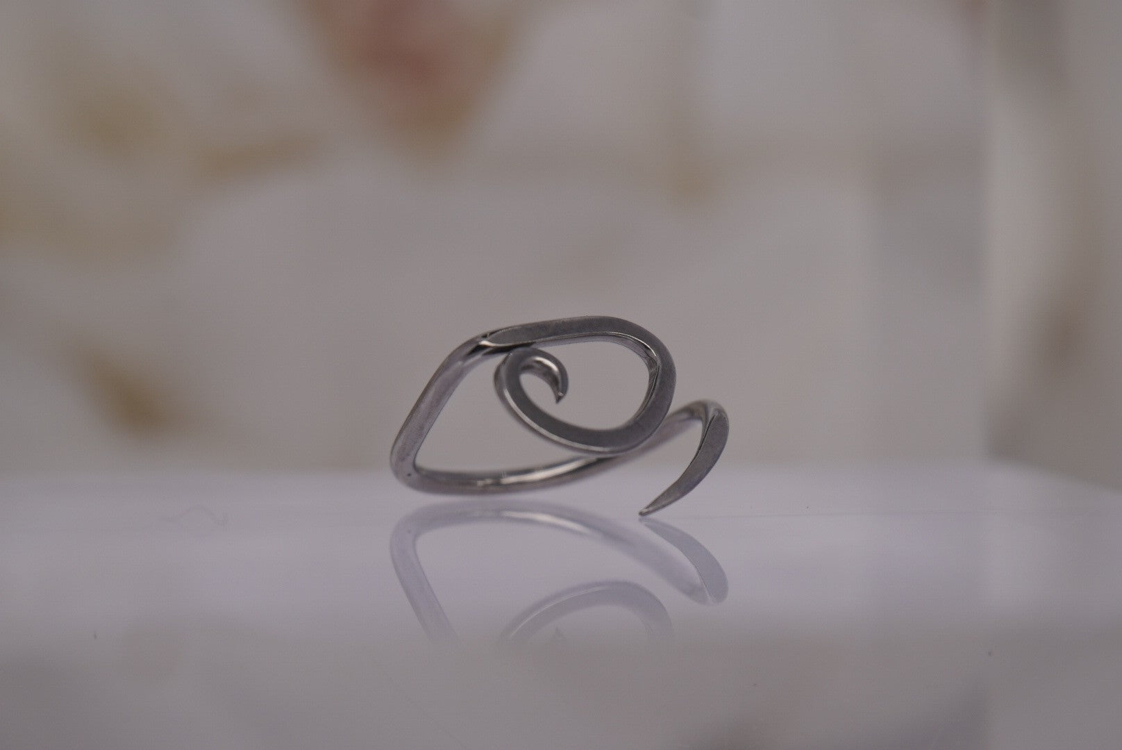 Interstellar Niobium Ring