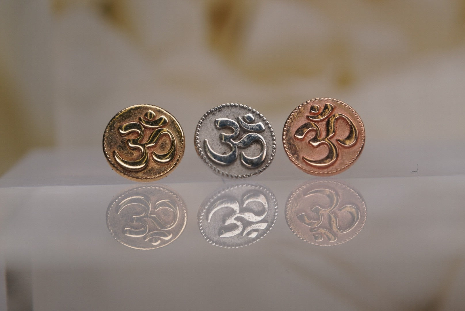 Ohm in Gold