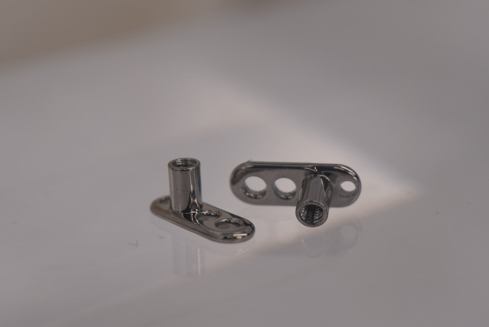 Dermal Surface Anchor