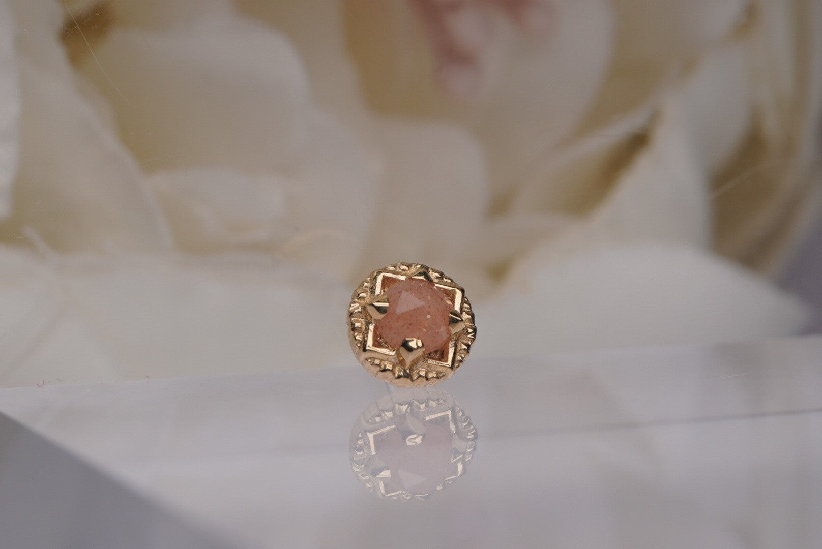 Omega 24 with Oregon Sunstone
