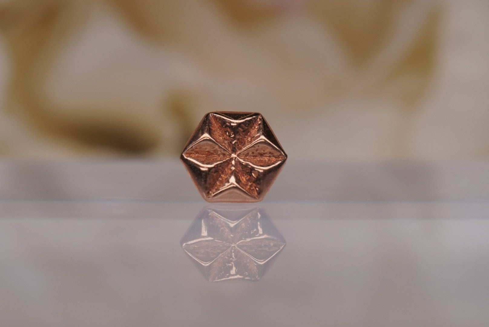 Hex-Star in Gold