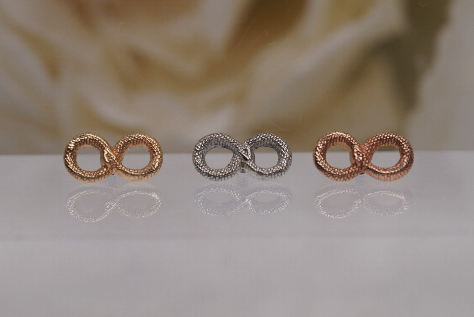 Infinity Snake in Gold-16g
