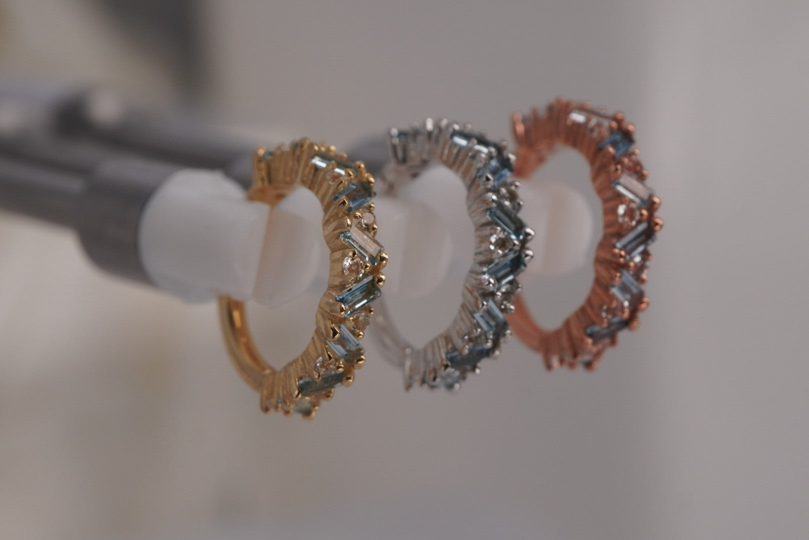 Laguna Clicker with London Blue Topaz