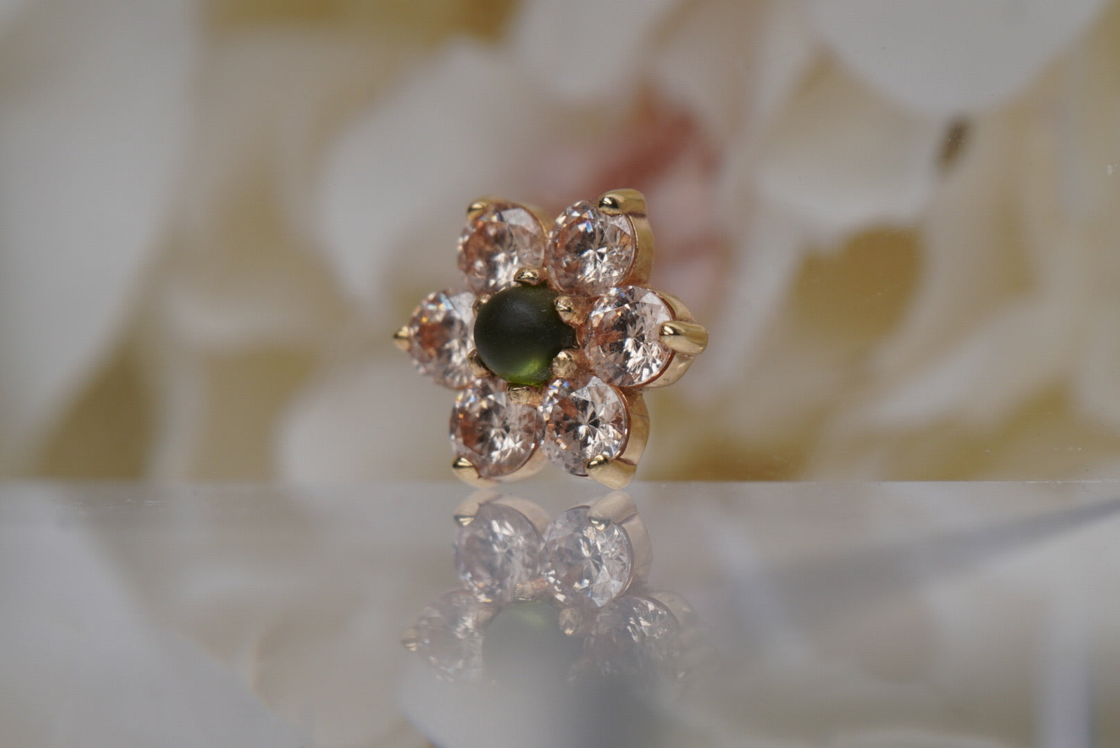 Jade Flower- 12/14g Yellow Gold