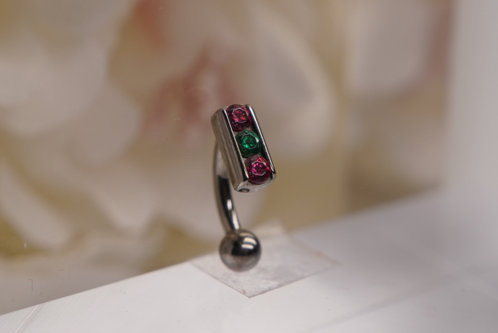 3-Gem Top Hanging with Crystals in 16g