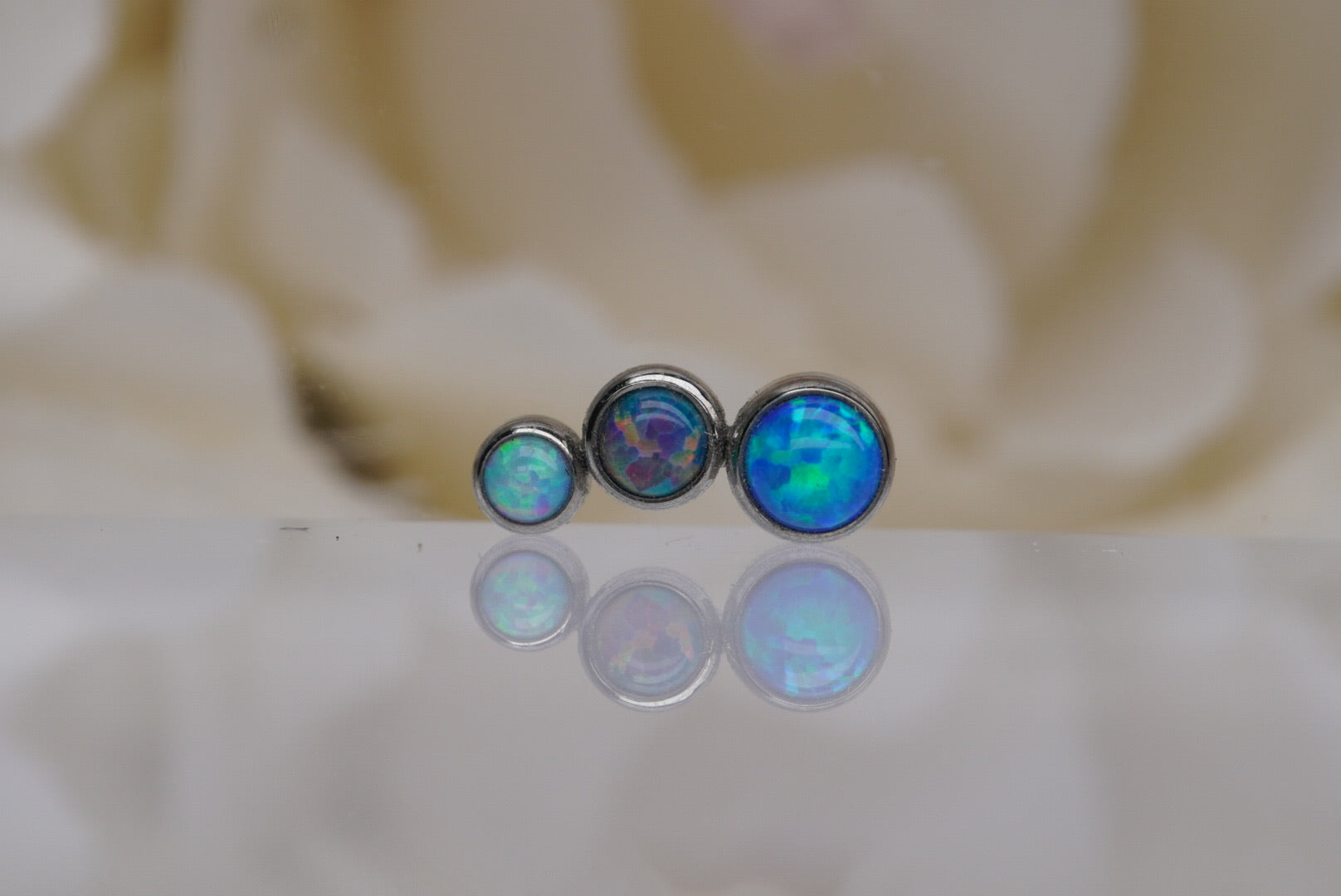 3-Gem Left Facing (Blue & White Opals)-14g