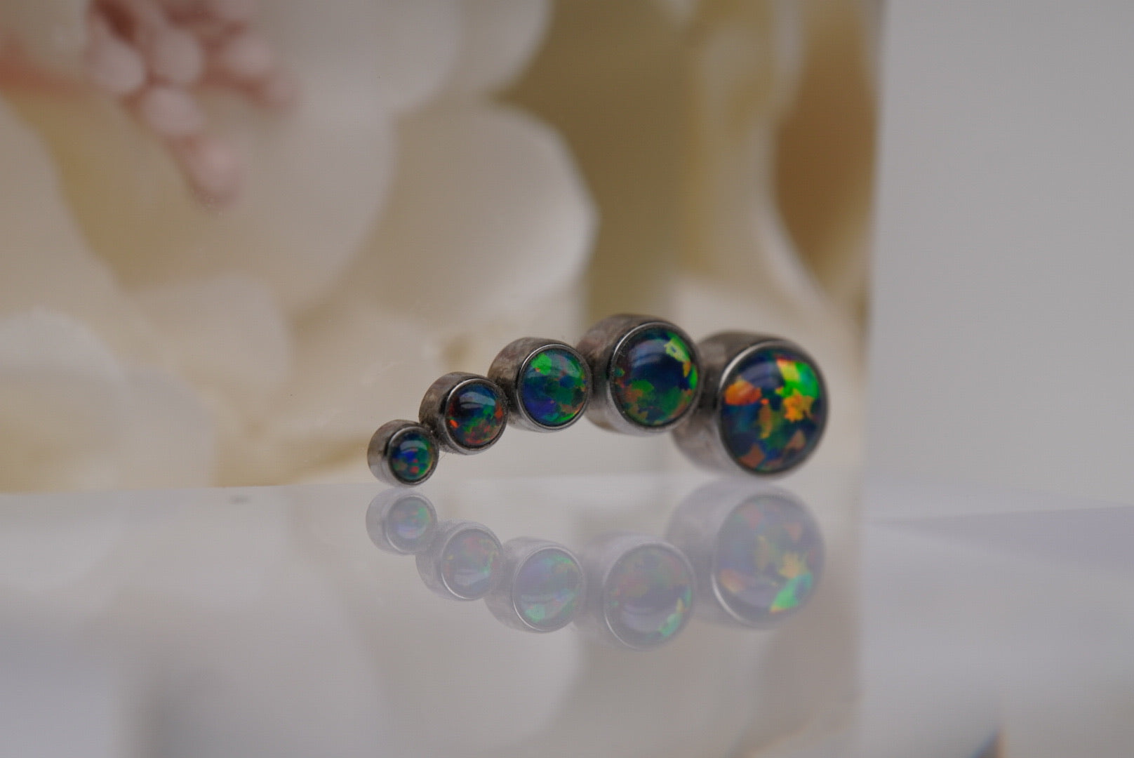 Bezel Prium-Large (Black Opals)