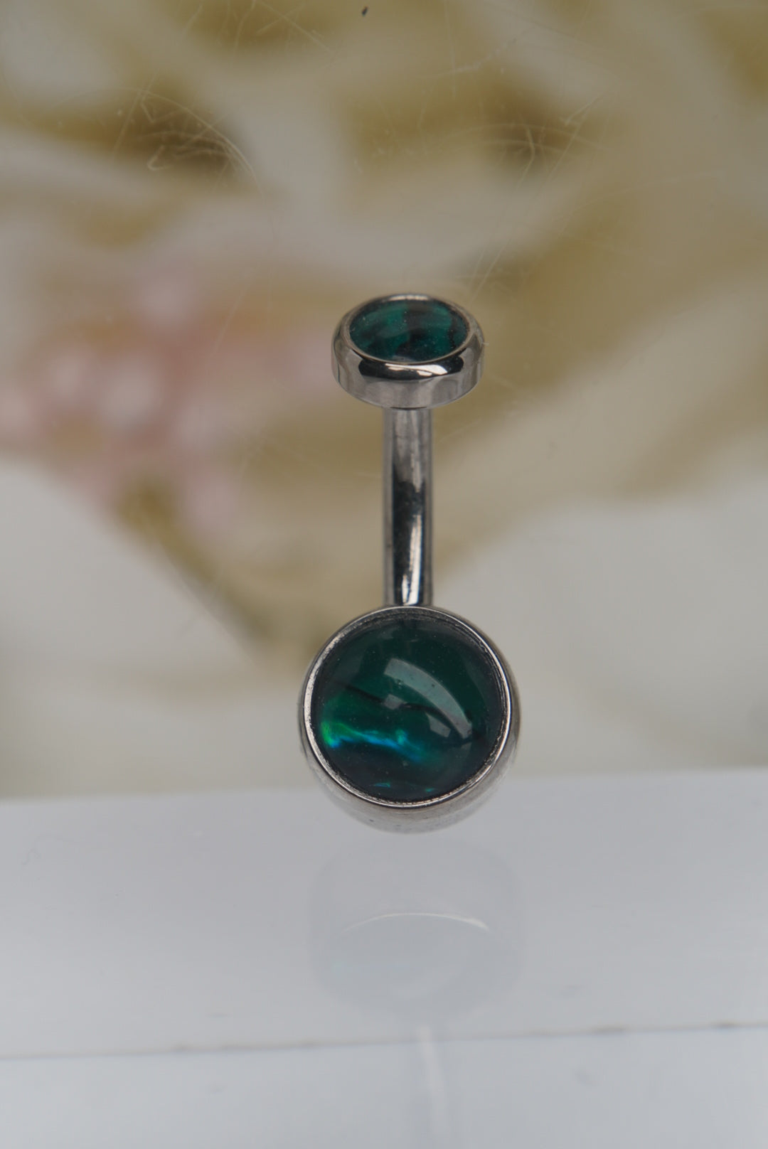 Green Shell Navel in a Bezel Setting (4mm/6mm)