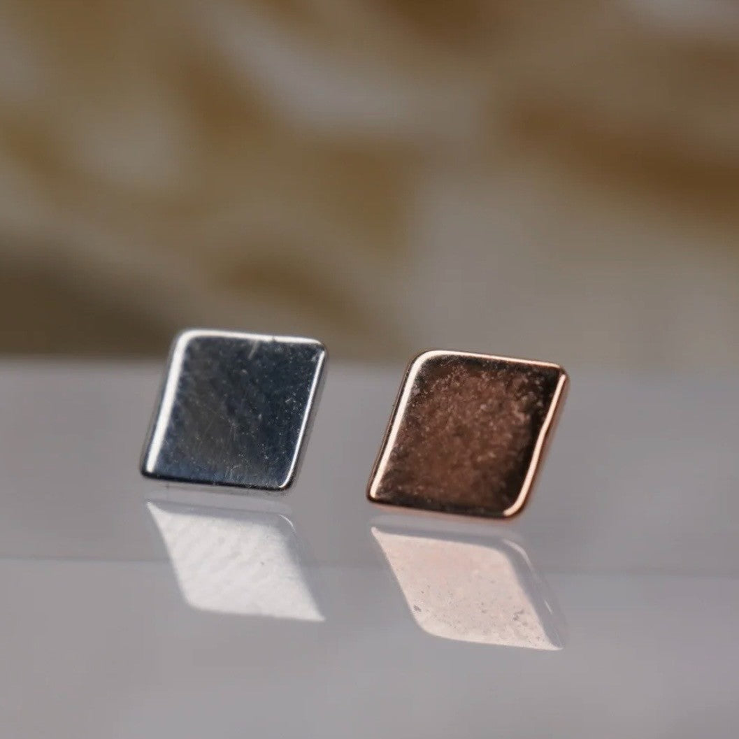 5mm Square in Gold