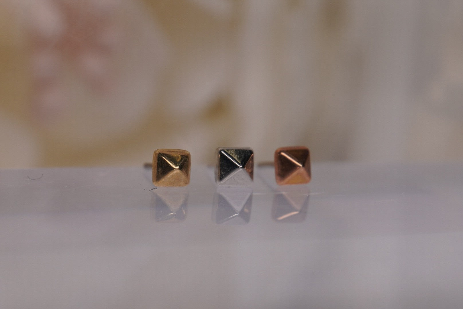 Square Pyramid in Gold- 2.5mm