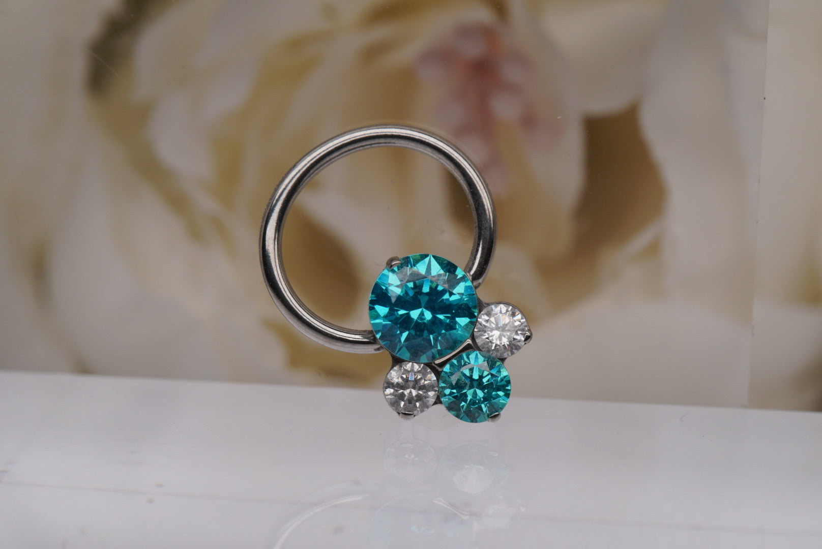 Caeli Captive Bead with Mint Green & White Crystals- Large