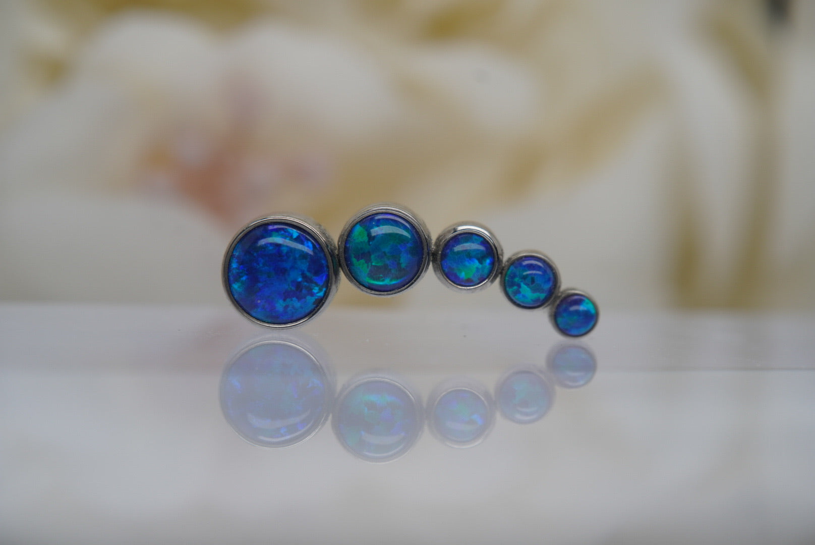 Bezel Prium-Right (Blue Opals)