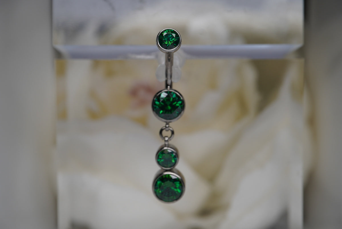 Navel Dangle in a Bezel Setting (6mm/4mm/6mm) green