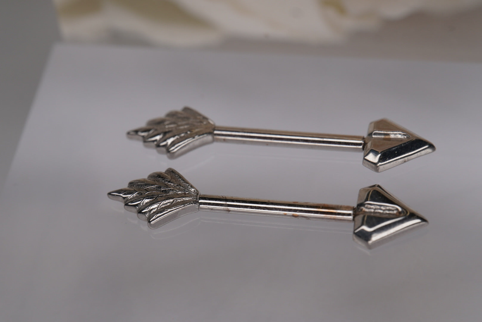 Arrow Barbells in Gold