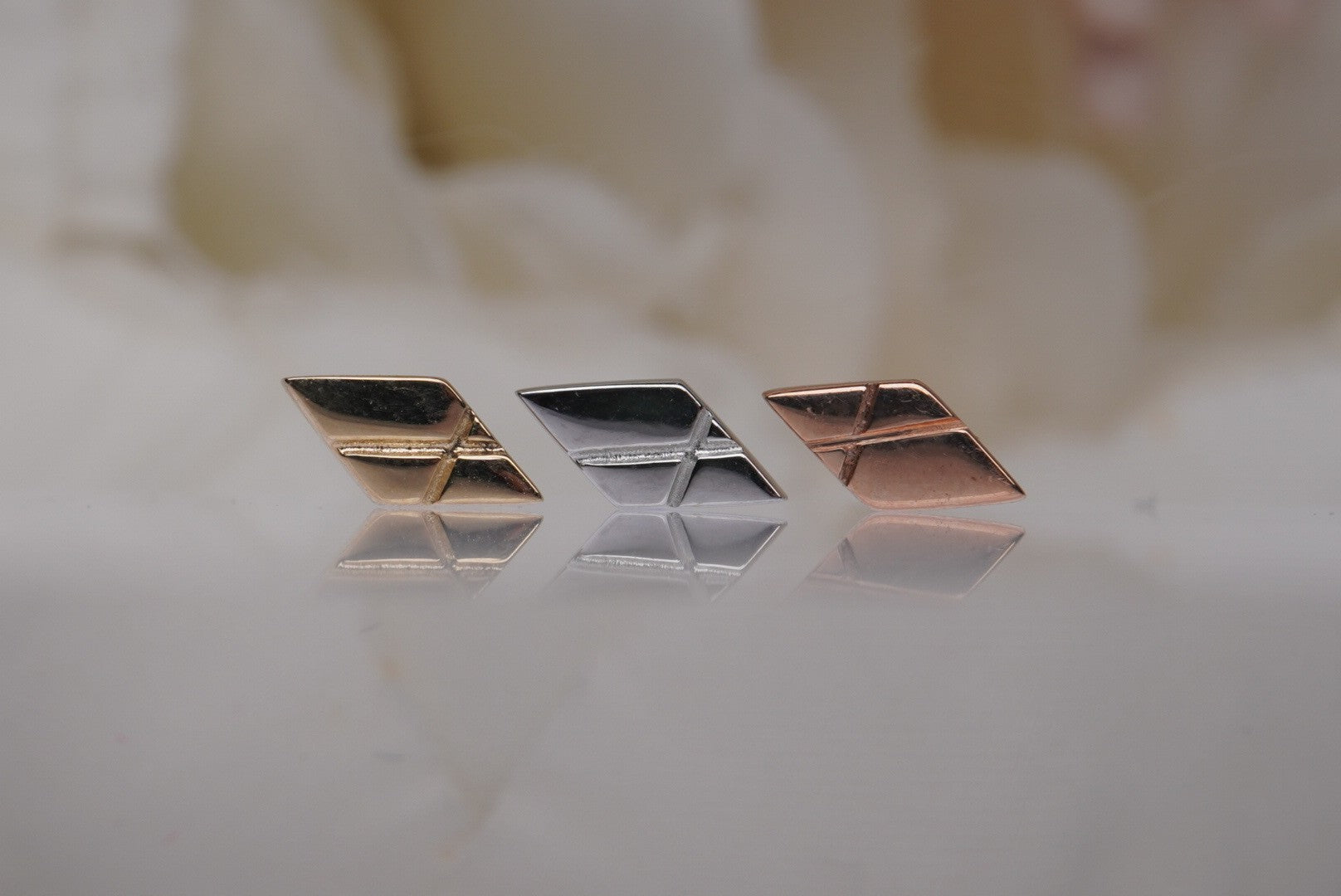 Element 02