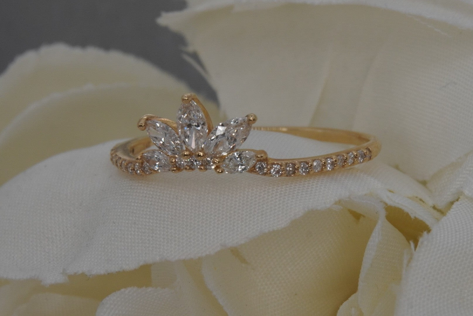 Valentina Finger Ring with GENUINE DIAMONDS in Yellow Gold