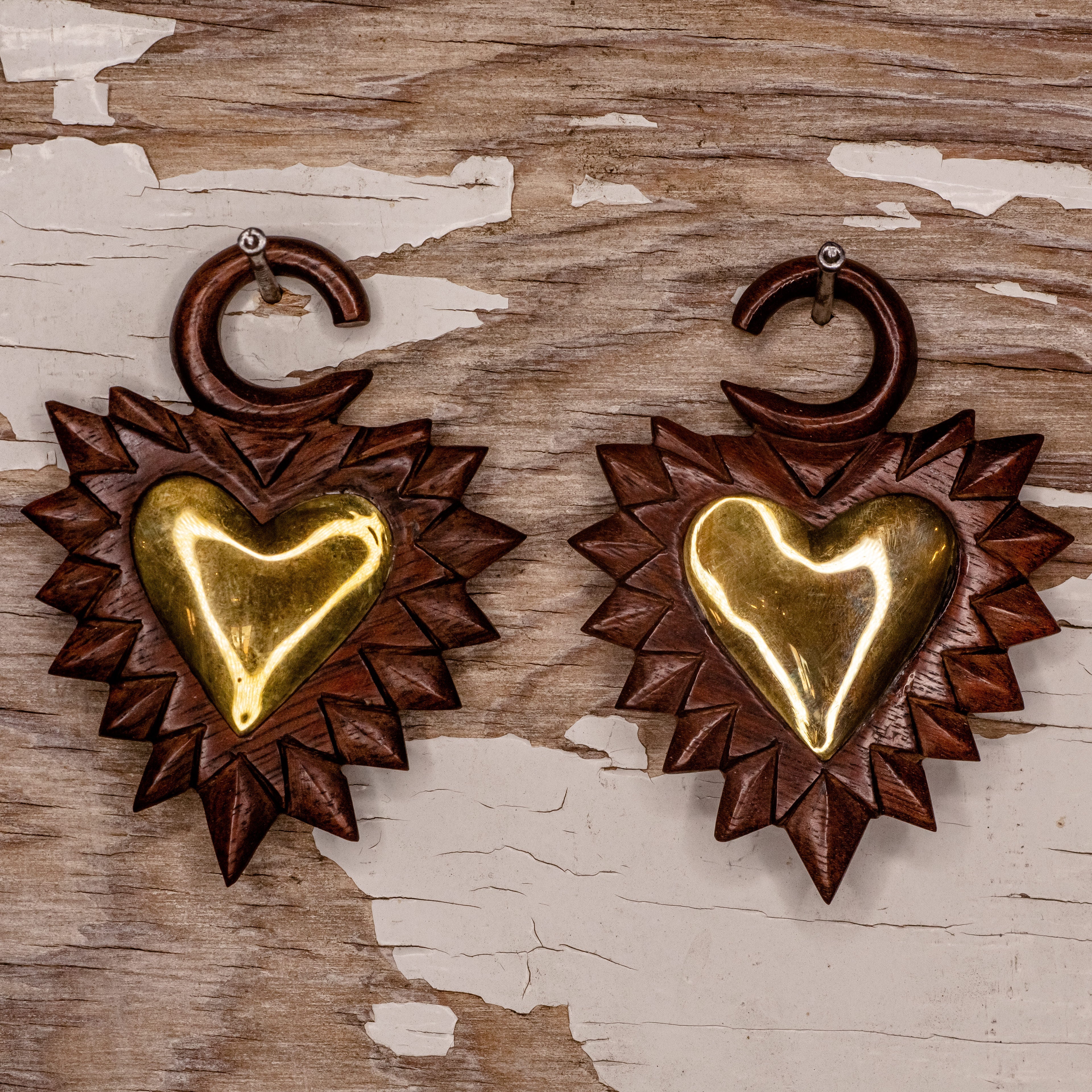 Metal Heart with Rose Wood- 4g