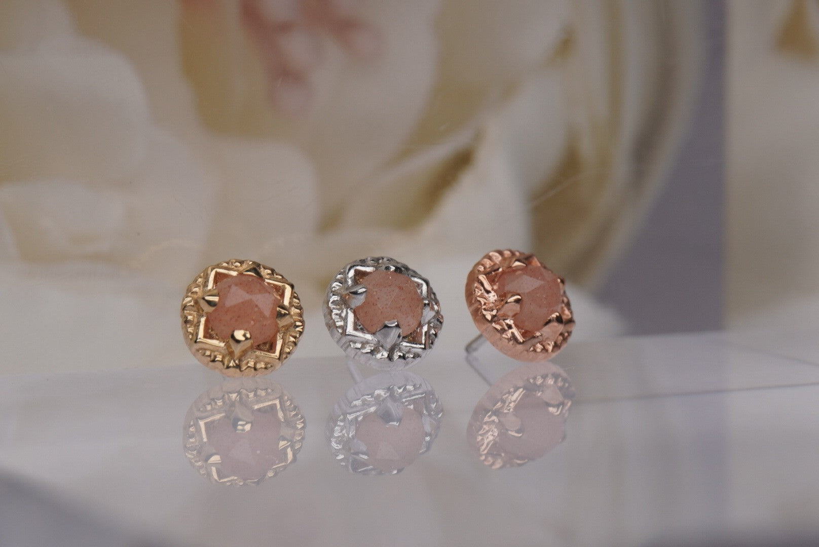 Omega 24 with Oregon Sunstone