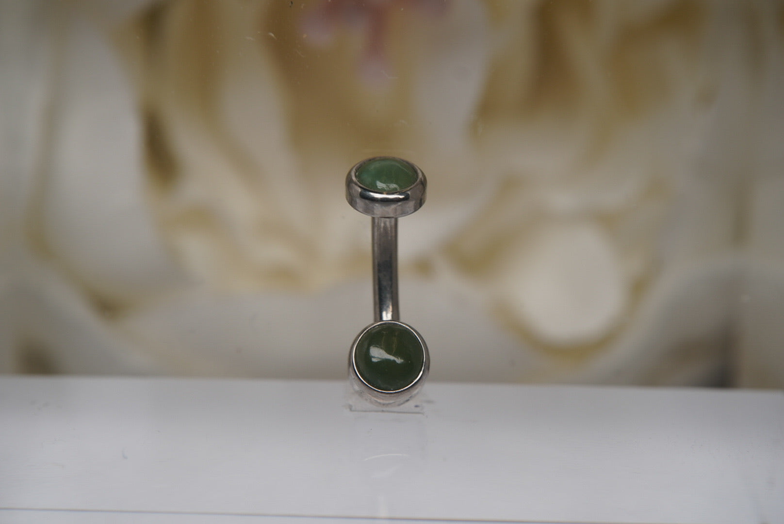 Jade Navel in a Bezel Setting (4mm/4mm)