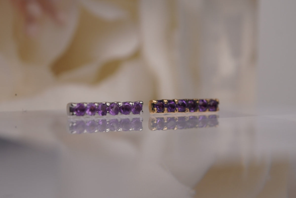 Rail Pin in Gold with Amethyst