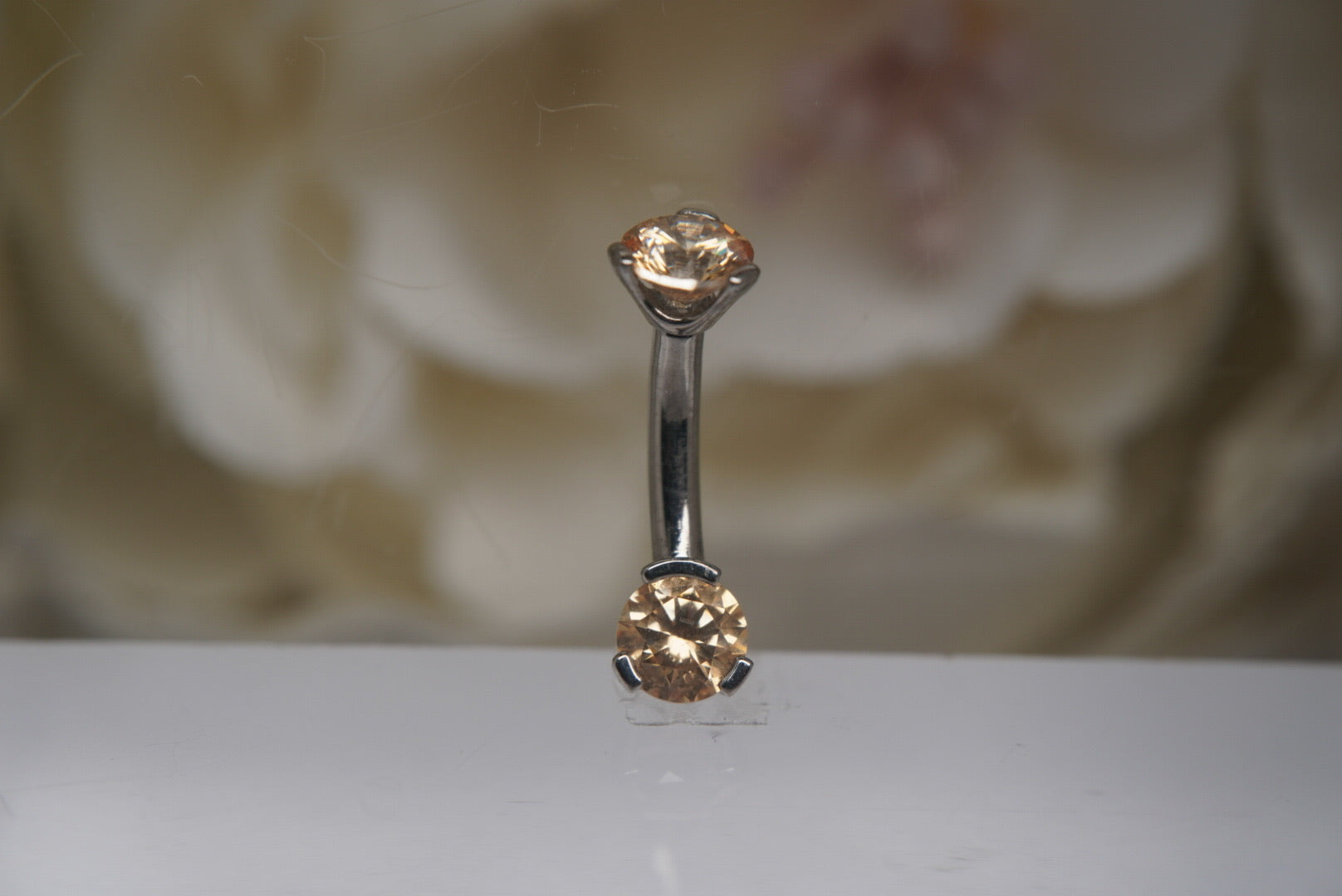 Champagne Crystal Navel in a Prong Setting (4mm/4mm)