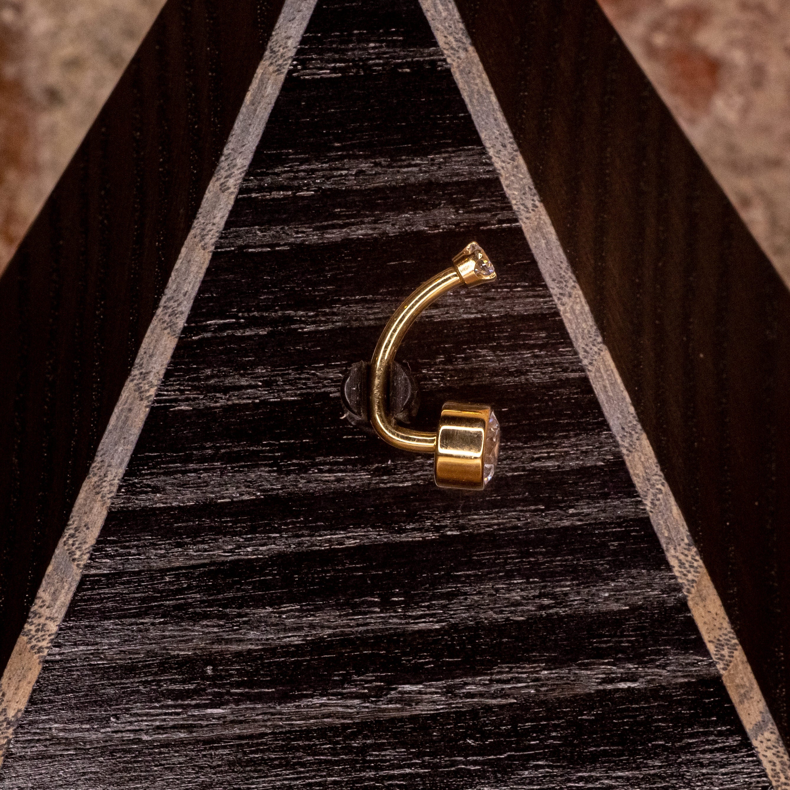 6mm Prong Navel in Yellow Gold