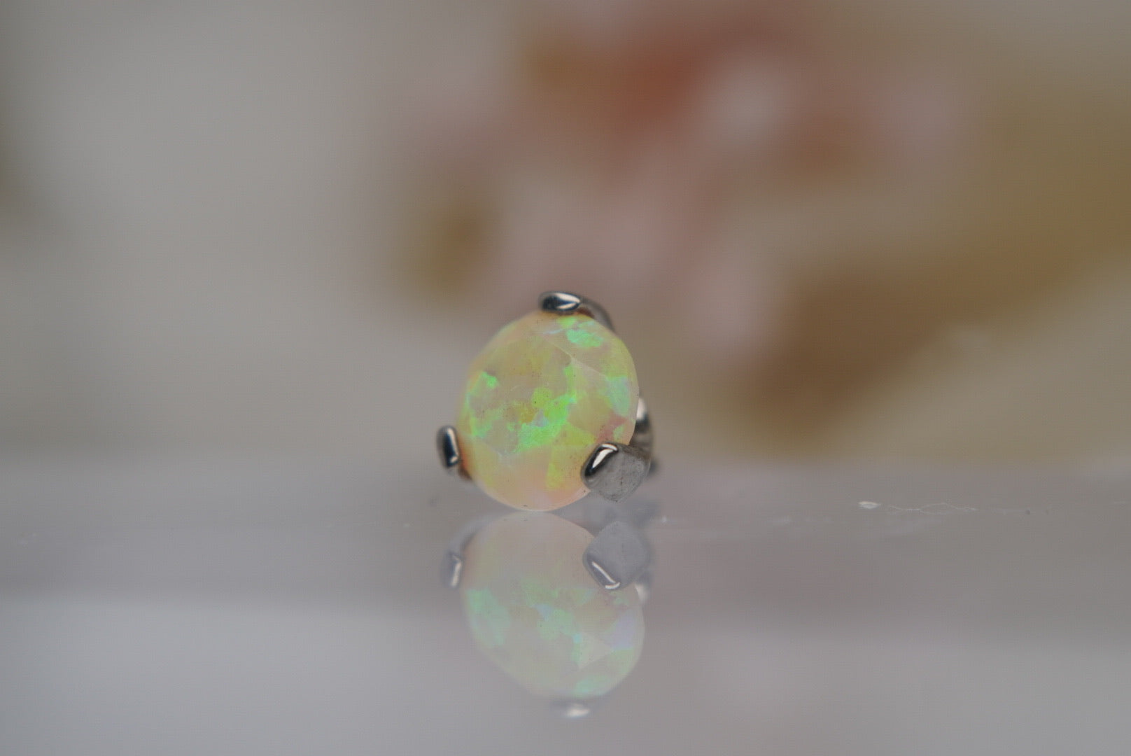 4mm Yellow Opal Faceted Prong- 16/18g