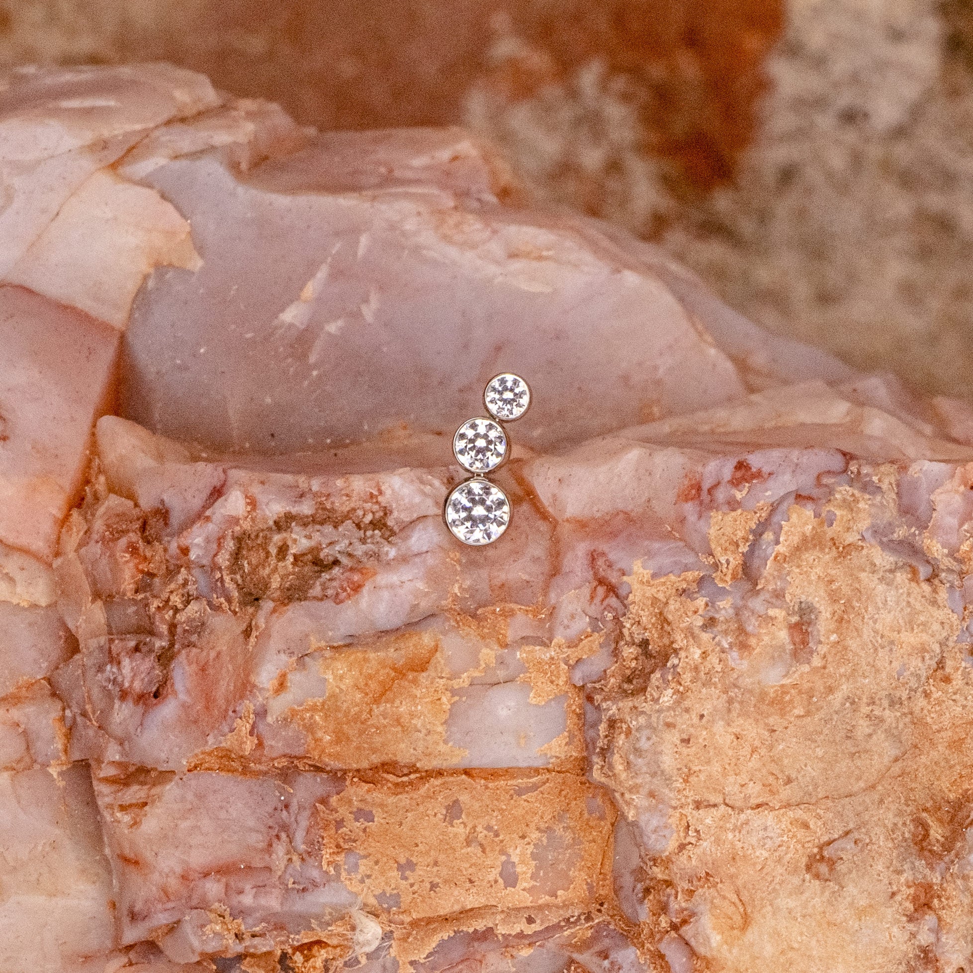 3-Gem Right Facing (White)- 14g