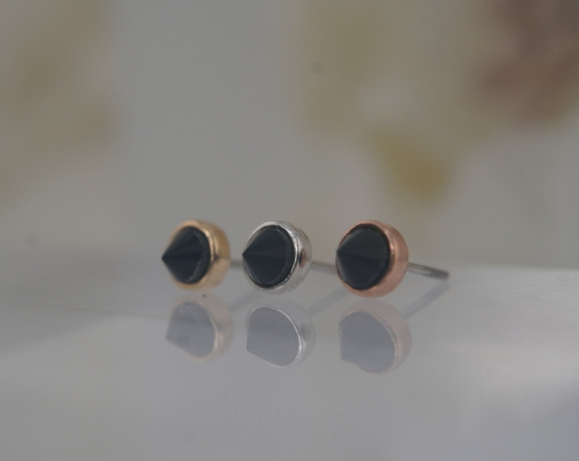 Round Bezel Reverse Set in Black Agate