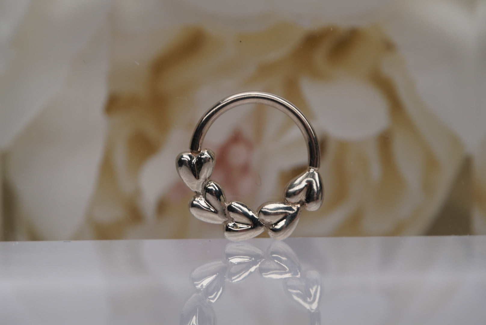 Puffy Heart Seamless ring