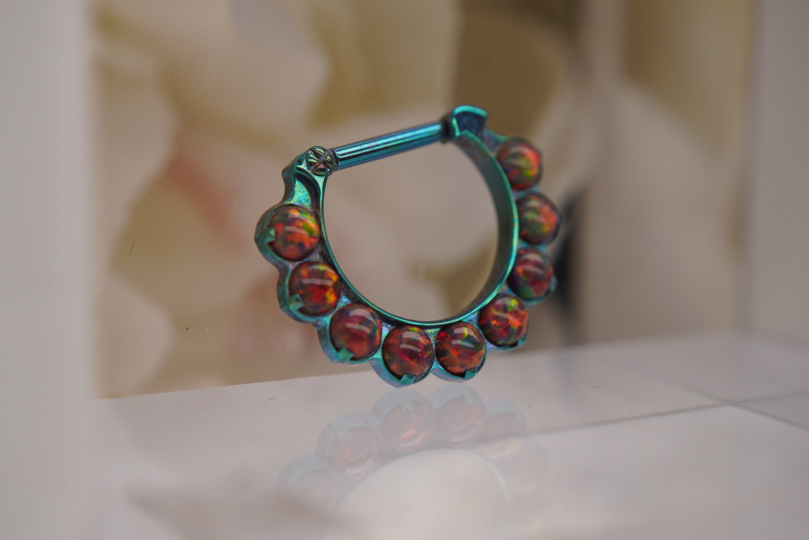 9 Gem Anodized Red Opals Clicker in 16g
