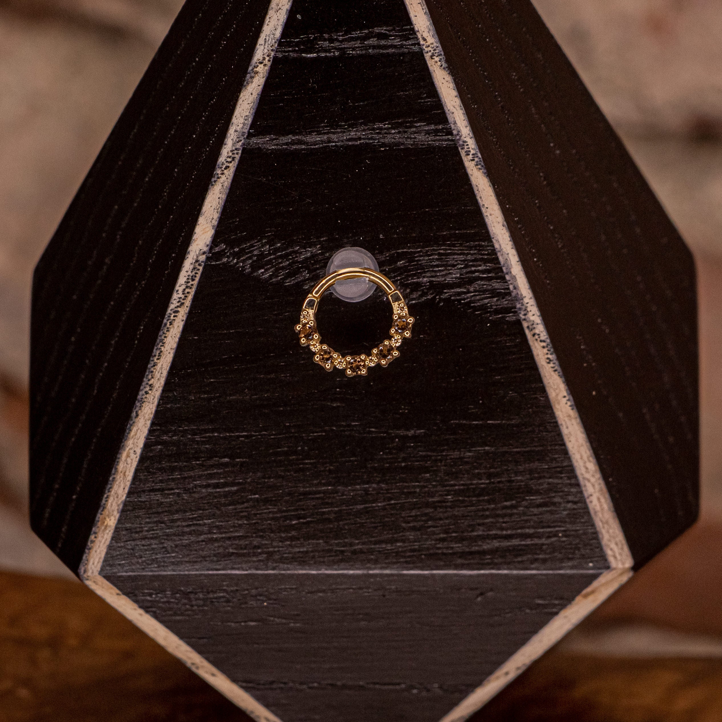Setevos in Yellow Gold
