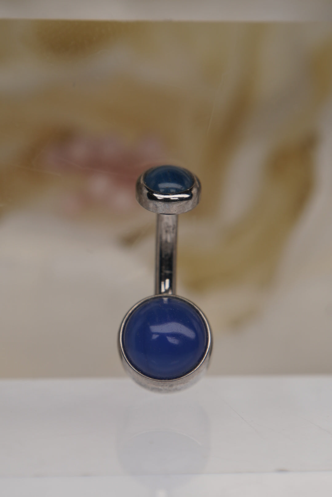 Blue Agate Navel in a Bezel Setting (4mm/6mm)