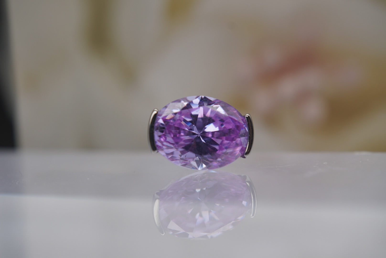 2-Prong Light Purple Oval Crystal- 12/14g