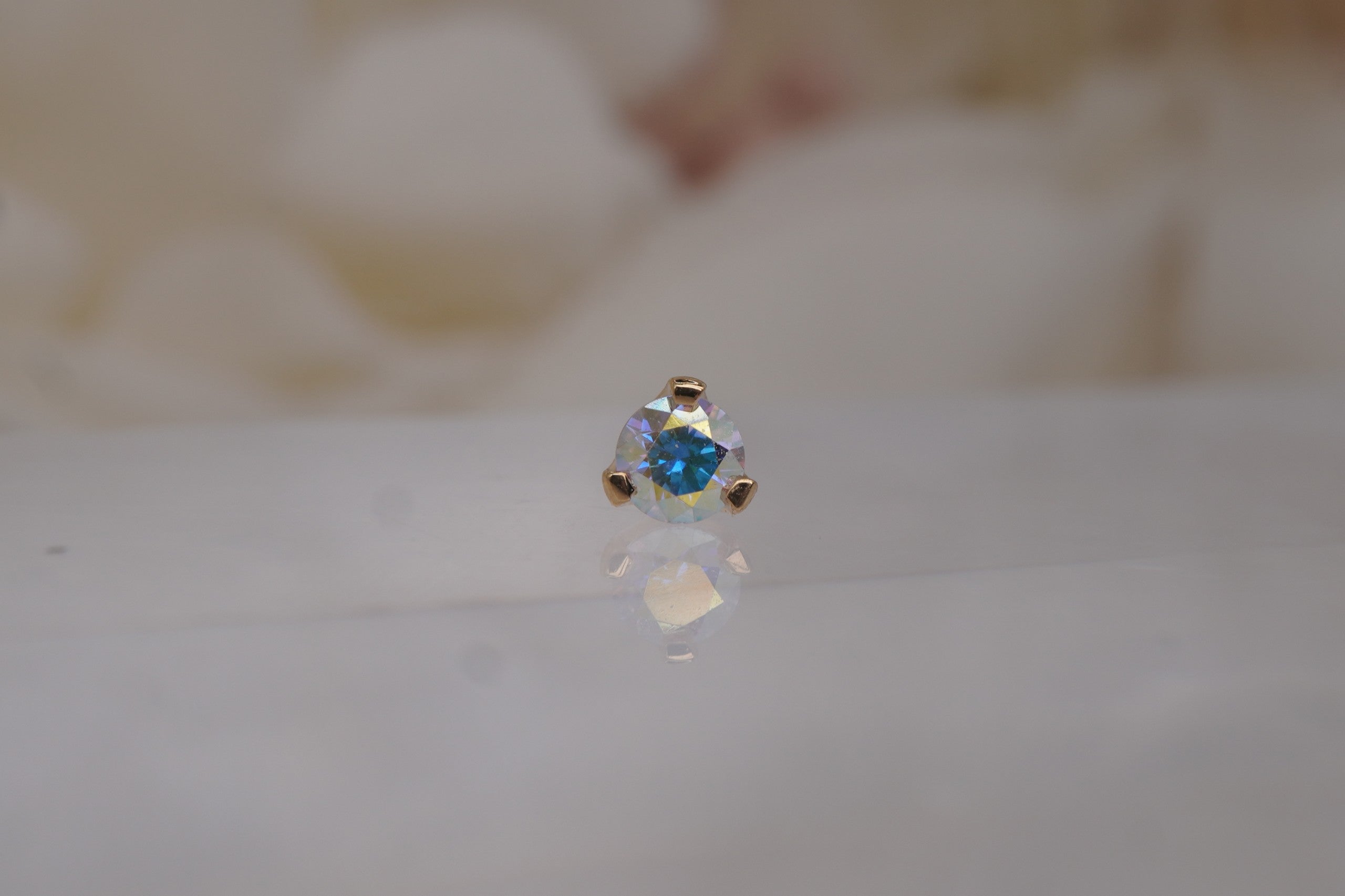 3mm Aurora Borealis Yellow Gold Prong