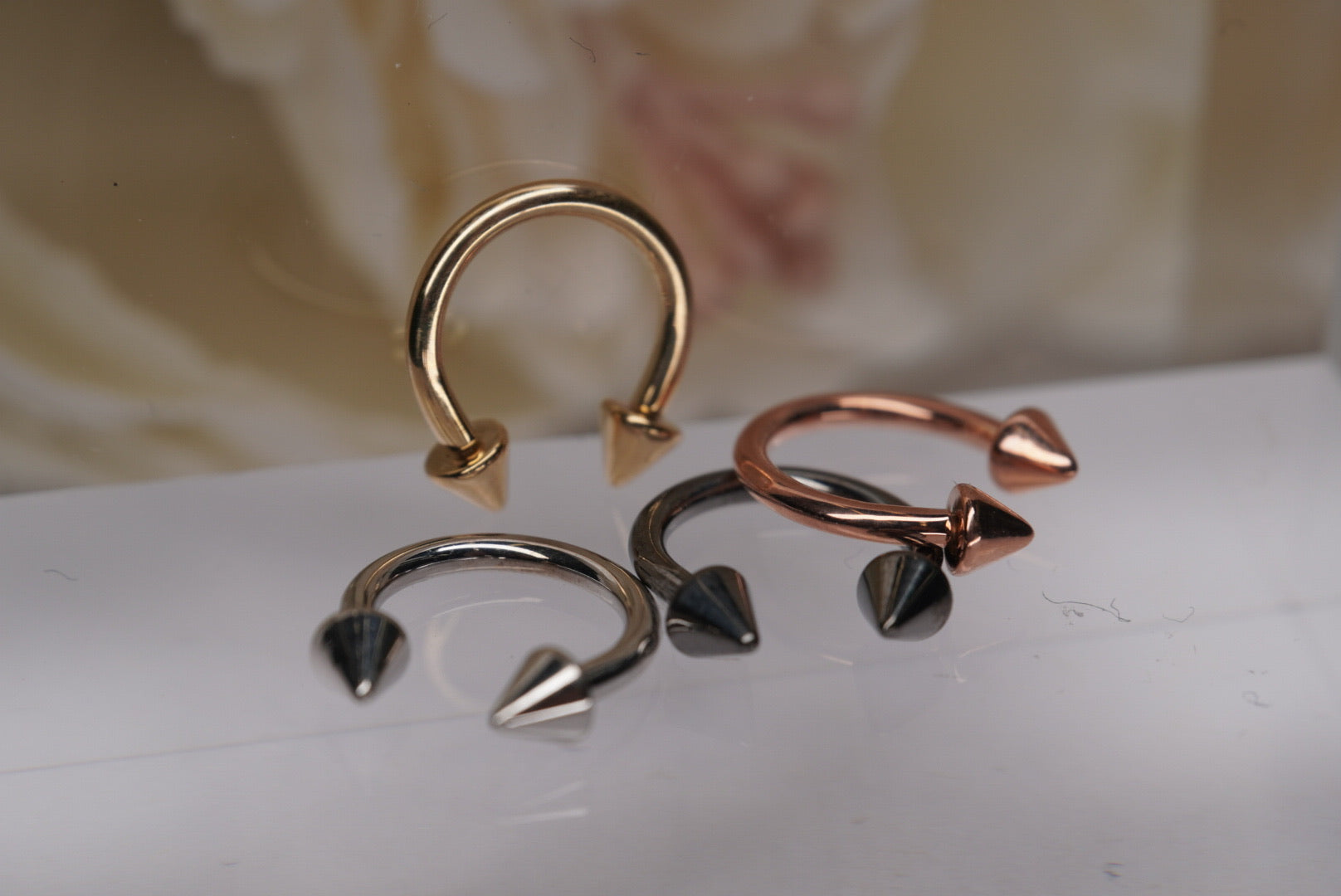 16g Circular Barbell in Gold with Spikes