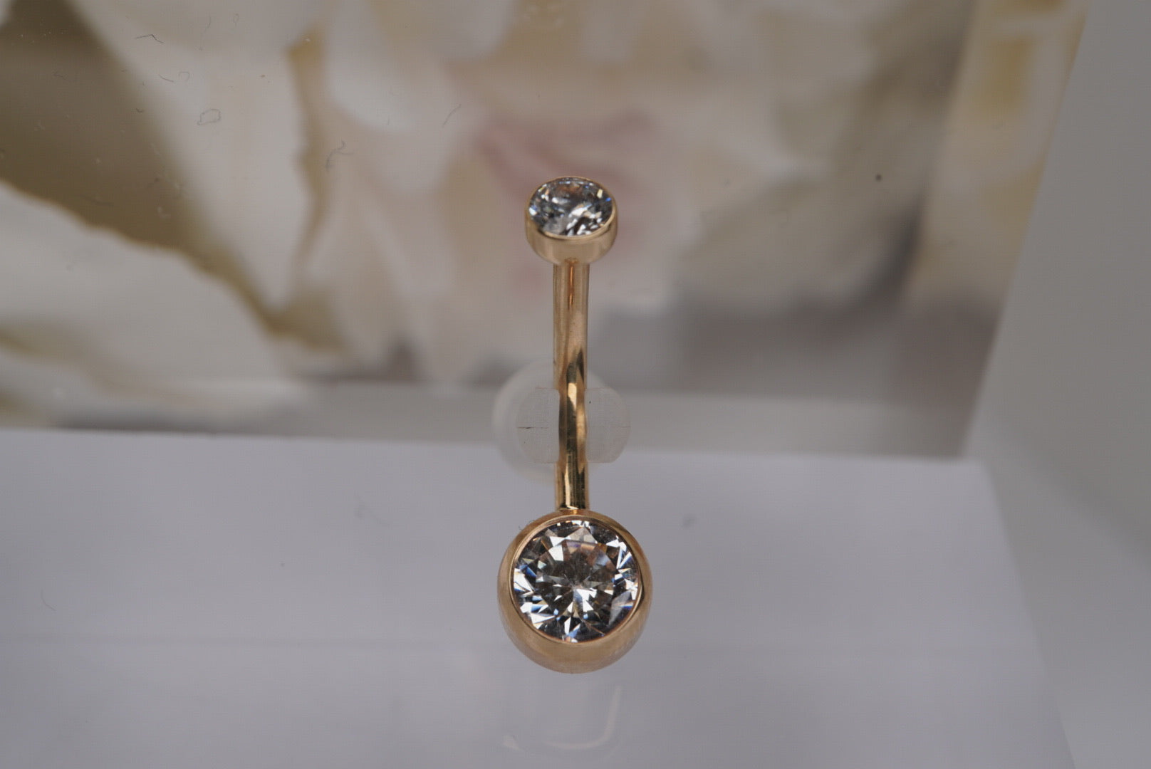 Bezel Navel in Yellow Gold