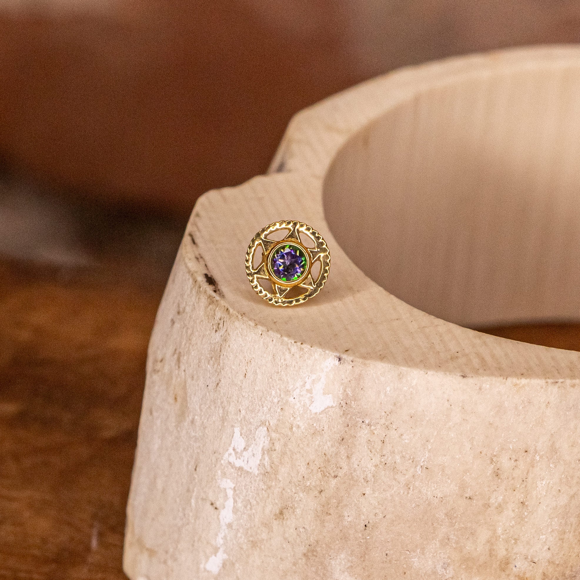 Vice in Yellow Gold