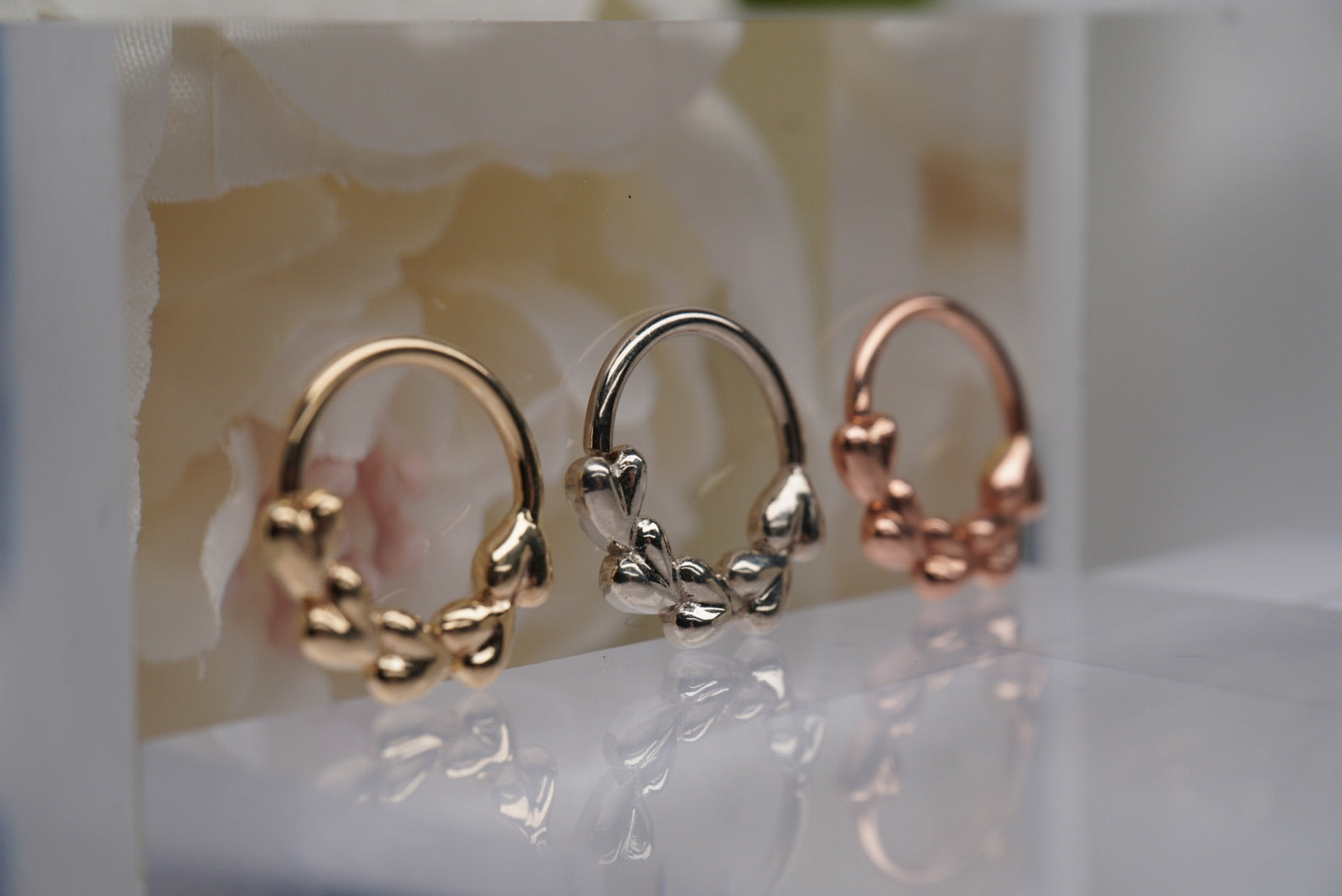Puffy Heart Seamless ring