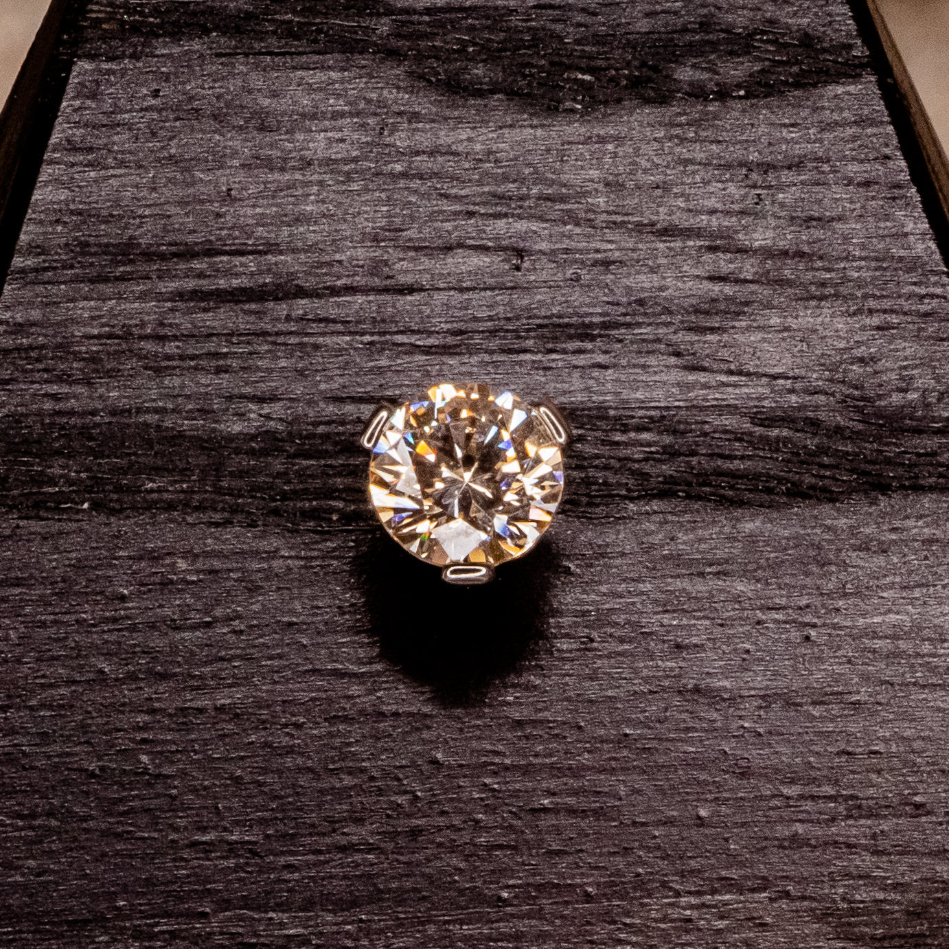 Champagne Crystal Prong-12/14g