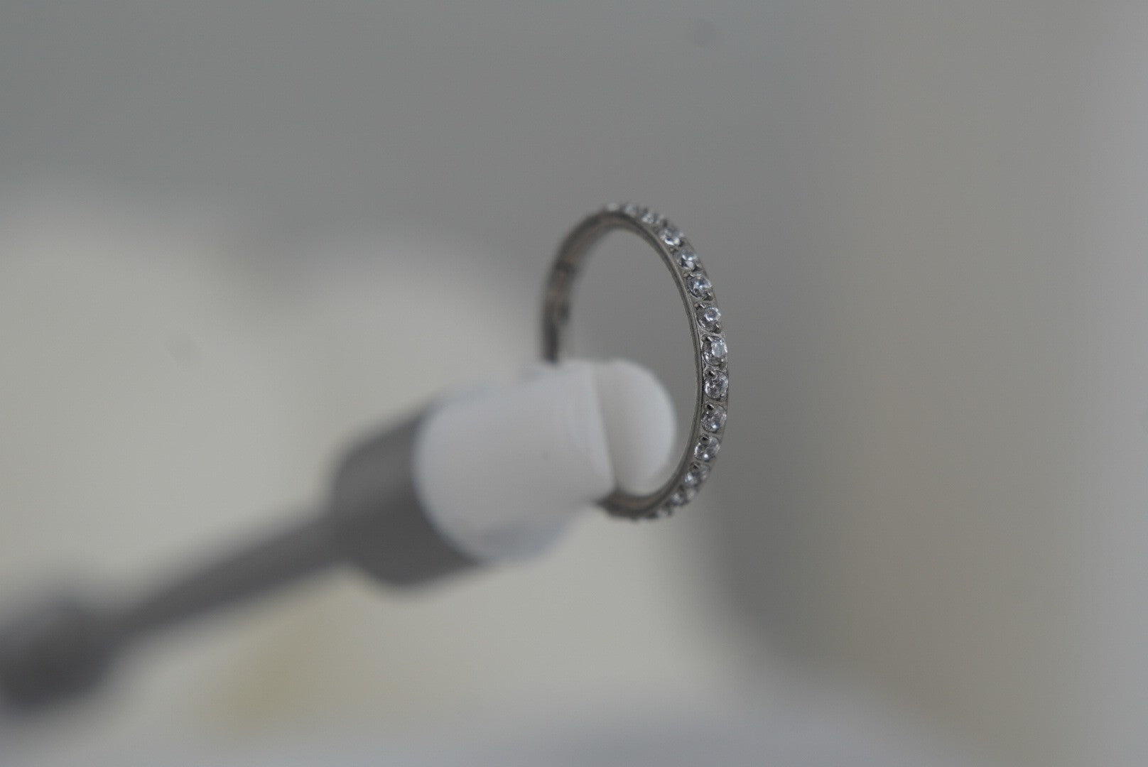 18g Crystal Titanium Clicker