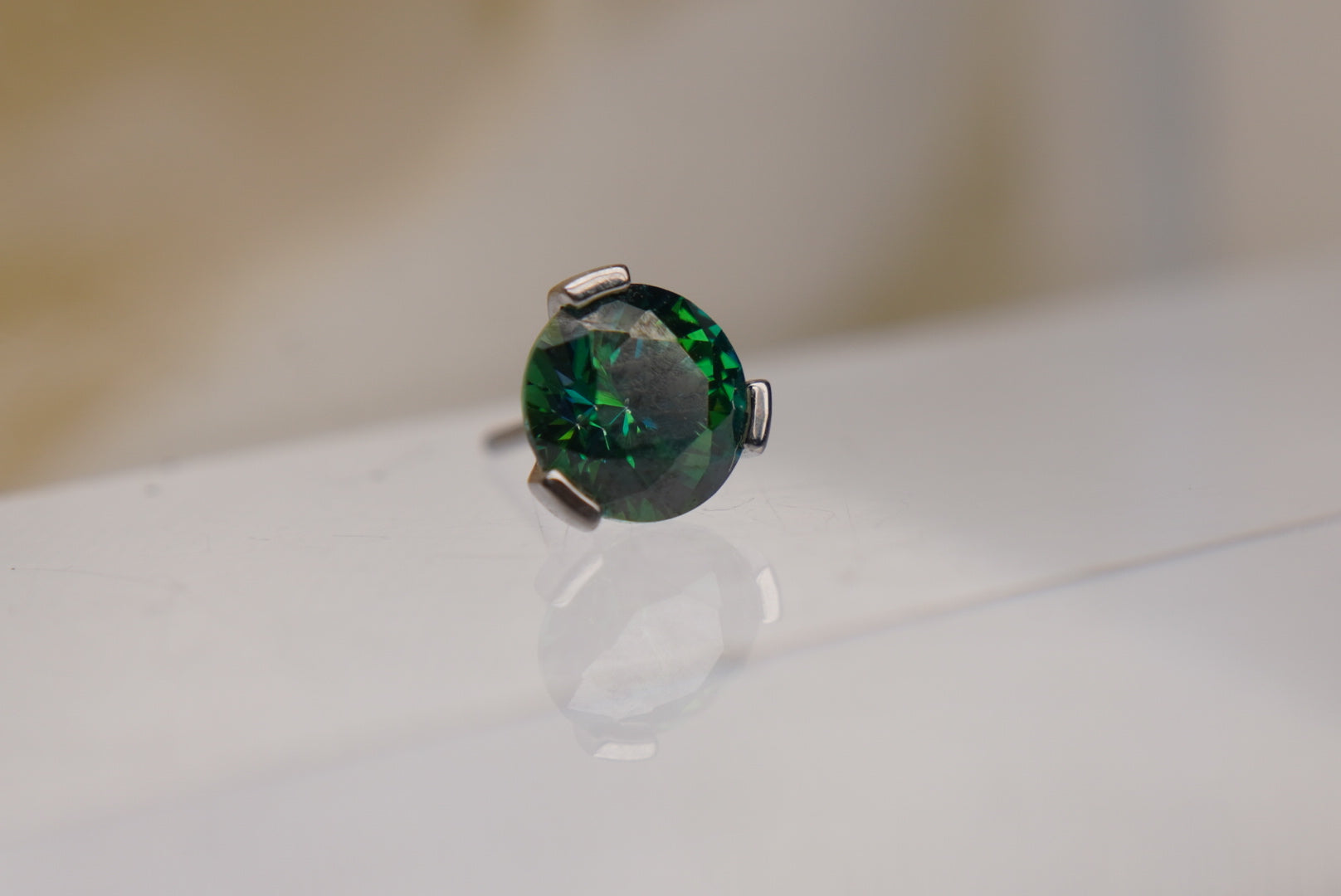 Green Crystal- Prong