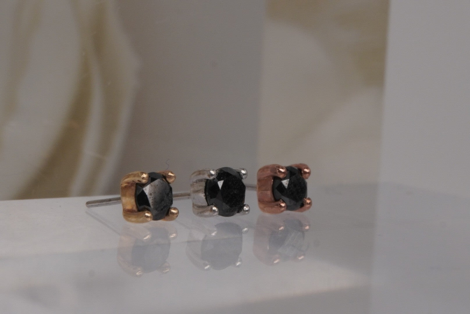 Prong with Black GENUINE DIAMONDS