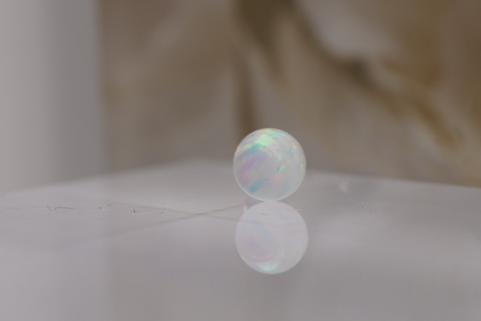 14g White Opal Ball