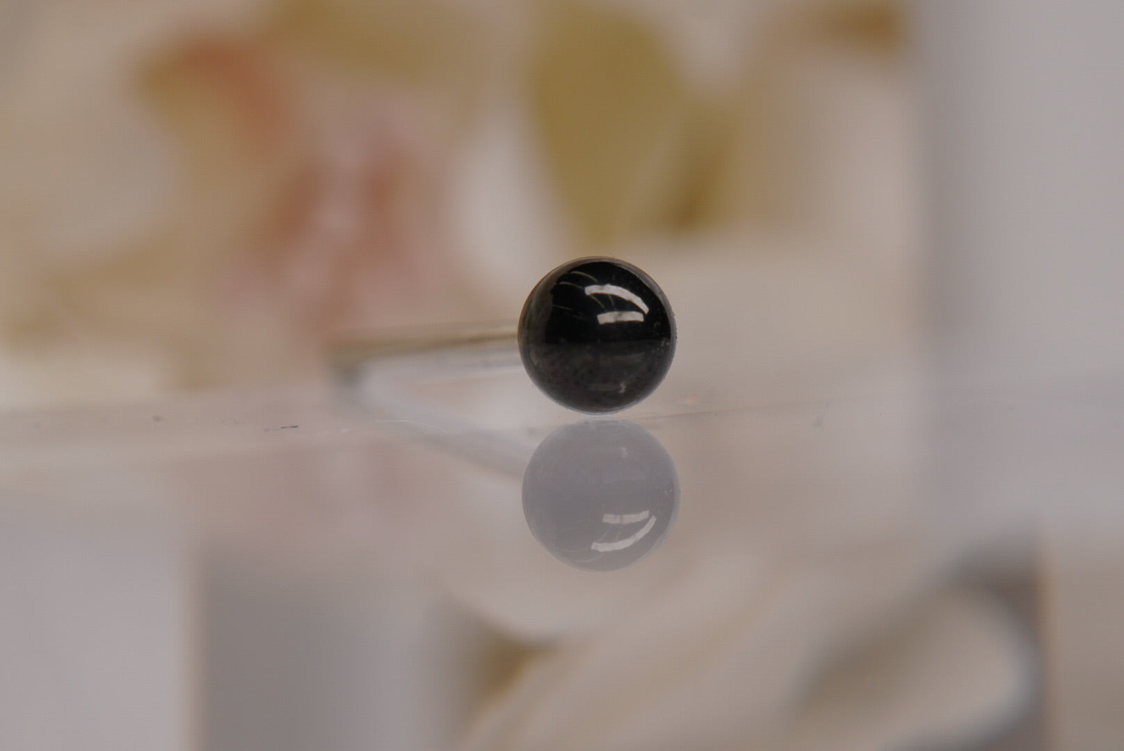 14g 4mm Diamond-Like Carbon Ball (Black)