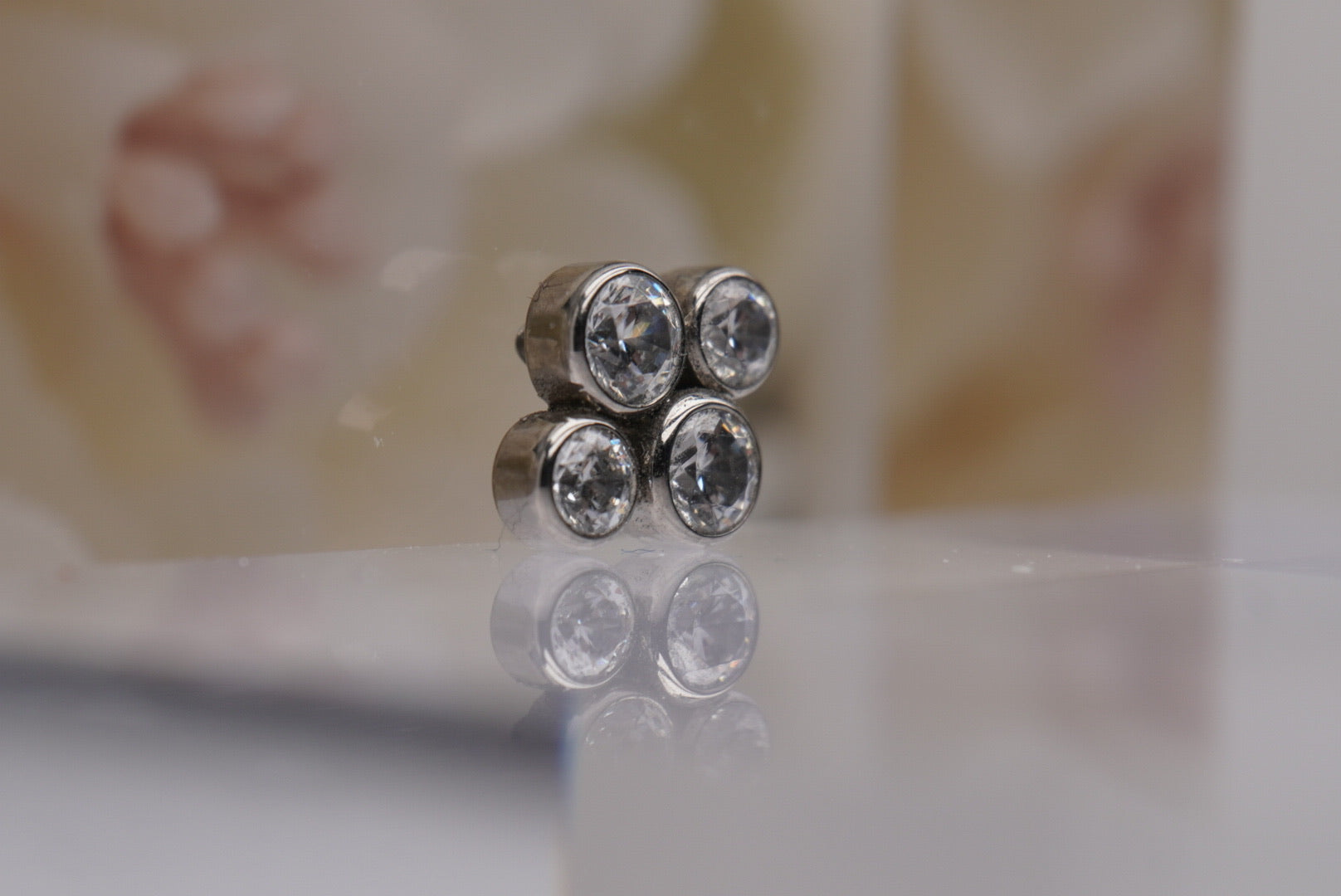 Classic Cluster (White)