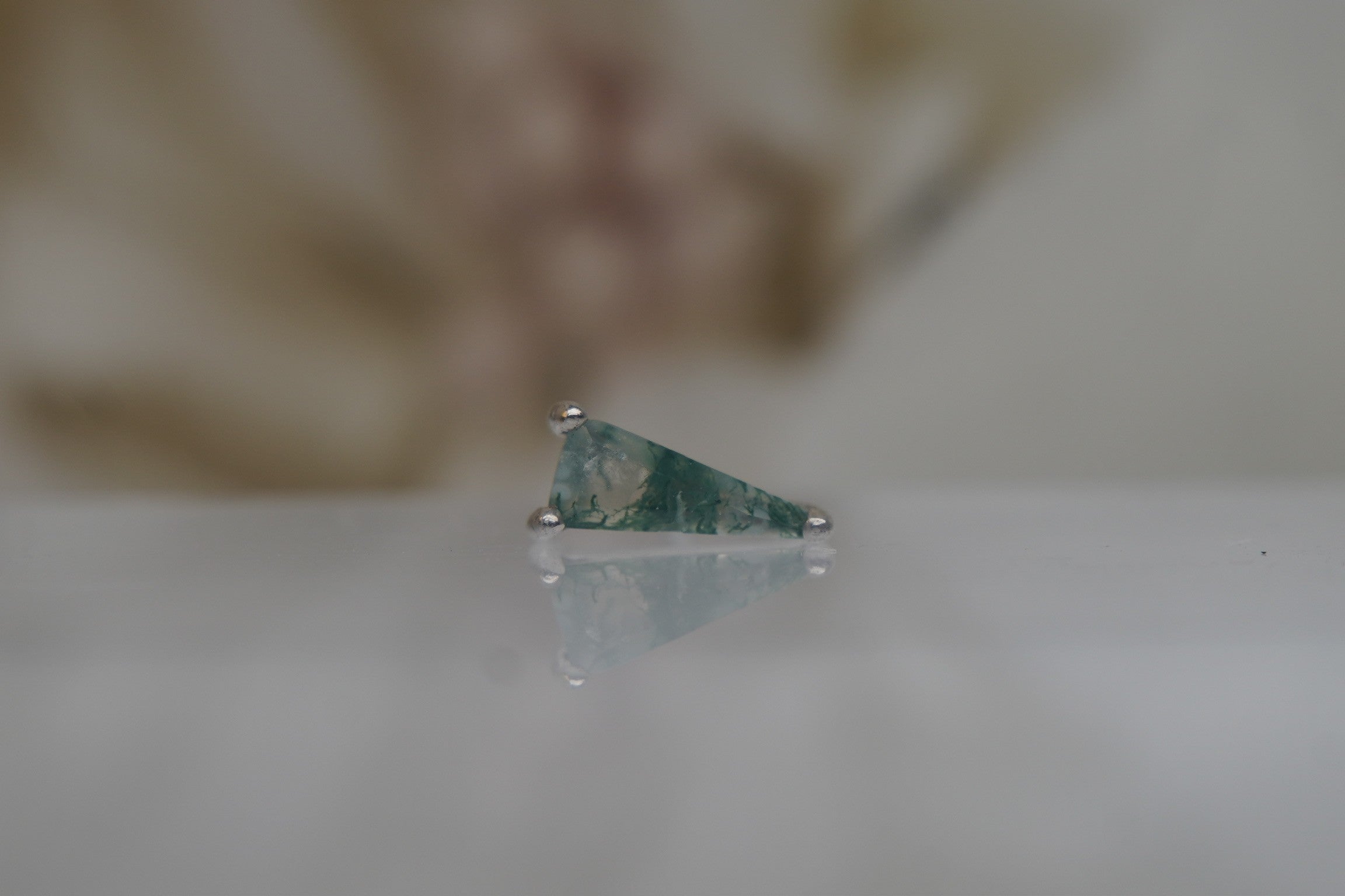 Vela with Moss Agate