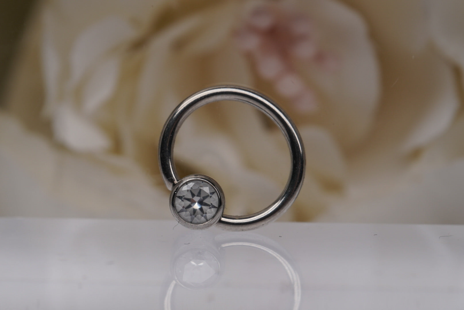 Captive Bead with Geo Star Crystal