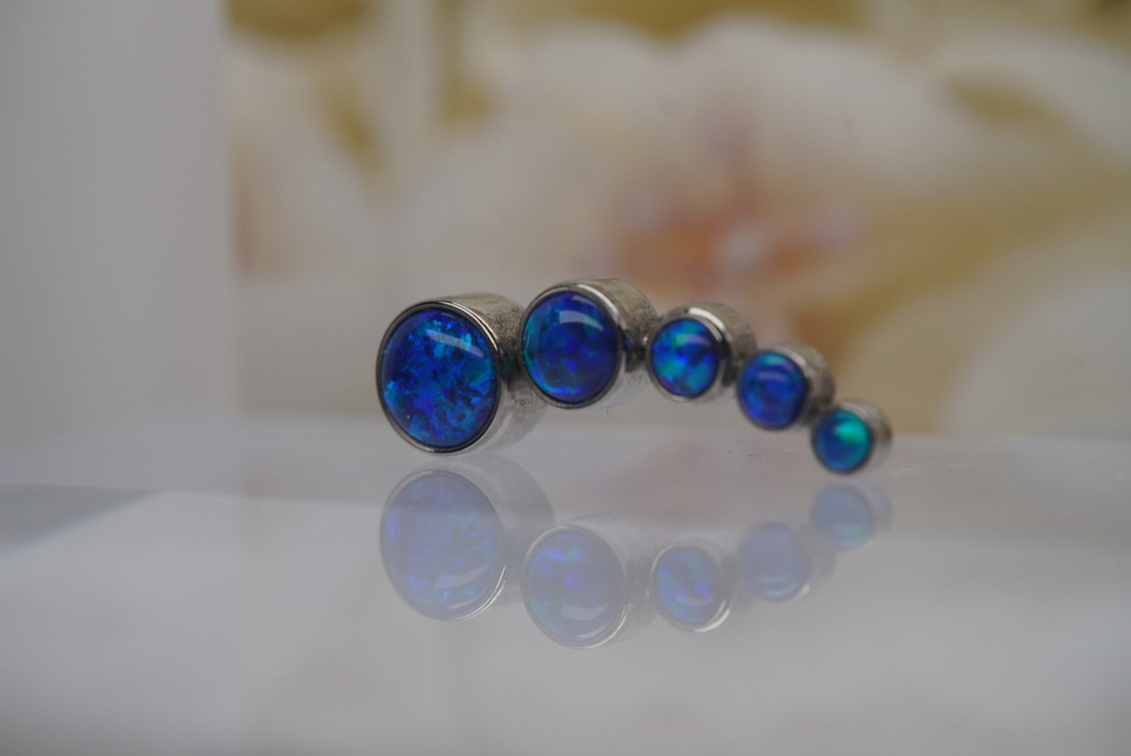 Bezel Prium-Right (Blue Opals)
